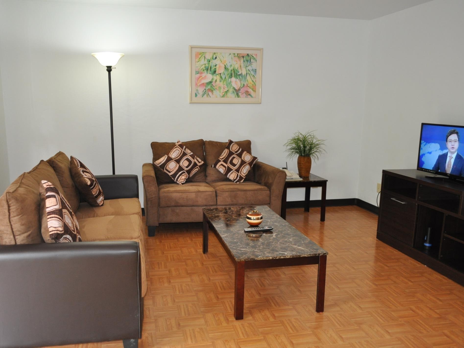 Mai'Ana Airport Plaza Aparthotel Tamuning Buitenkant foto
