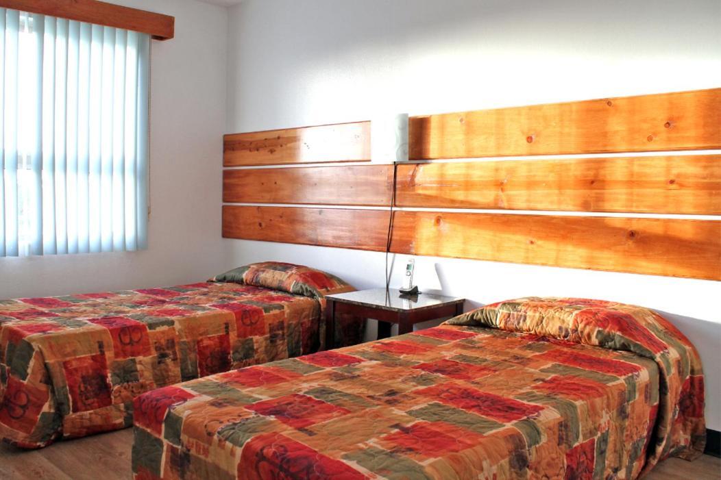 Mai'Ana Airport Plaza Aparthotel Tamuning Buitenkant foto